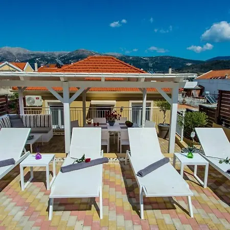 Avocado Offering Peace And Relaxation Villa