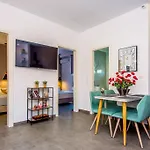 Avocado Offering Peace And Relaxation Villa